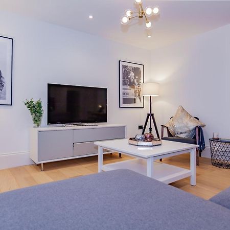 Oxfordshire Living - The Churchill Apartment - วูดสต็อก ภายนอก รูปภาพ