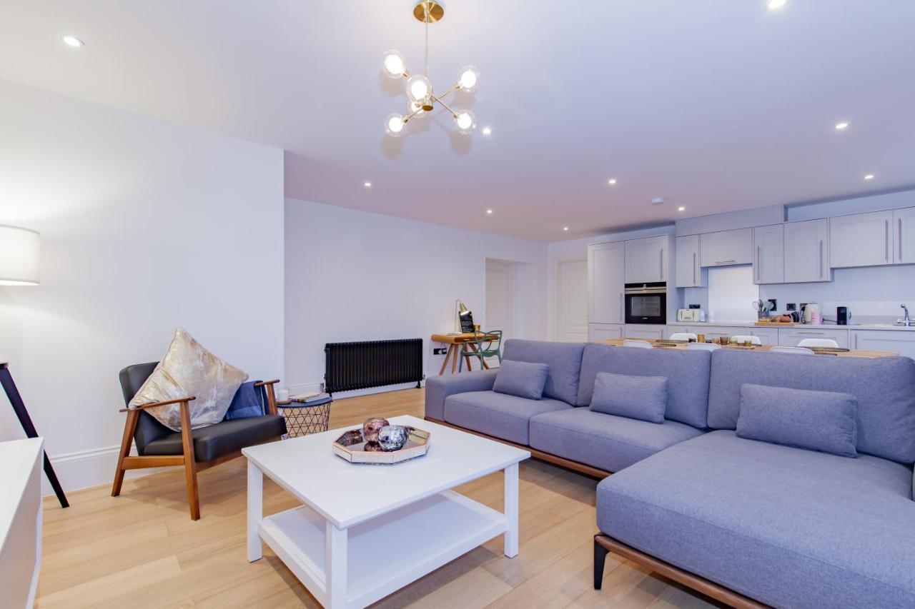 Oxfordshire Living - The Churchill Apartment - วูดสต็อก ภายนอก รูปภาพ