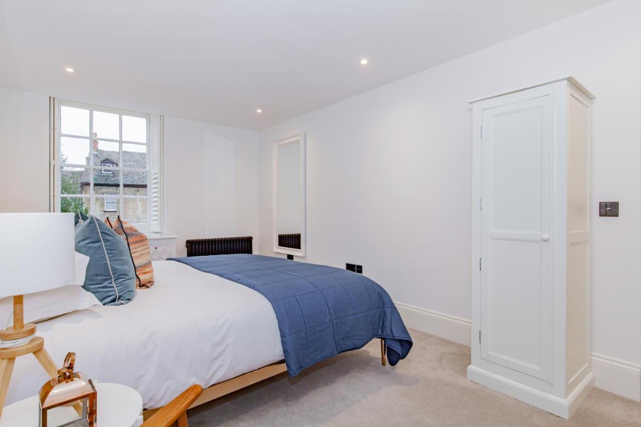 Oxfordshire Living - The Churchill Apartment - วูดสต็อก ภายนอก รูปภาพ