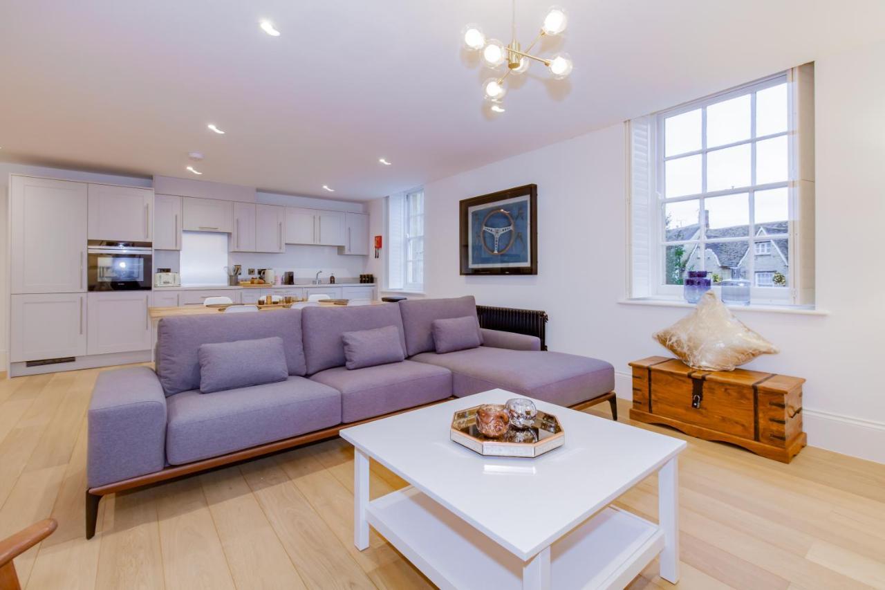 Oxfordshire Living - The Churchill Apartment - วูดสต็อก ภายนอก รูปภาพ